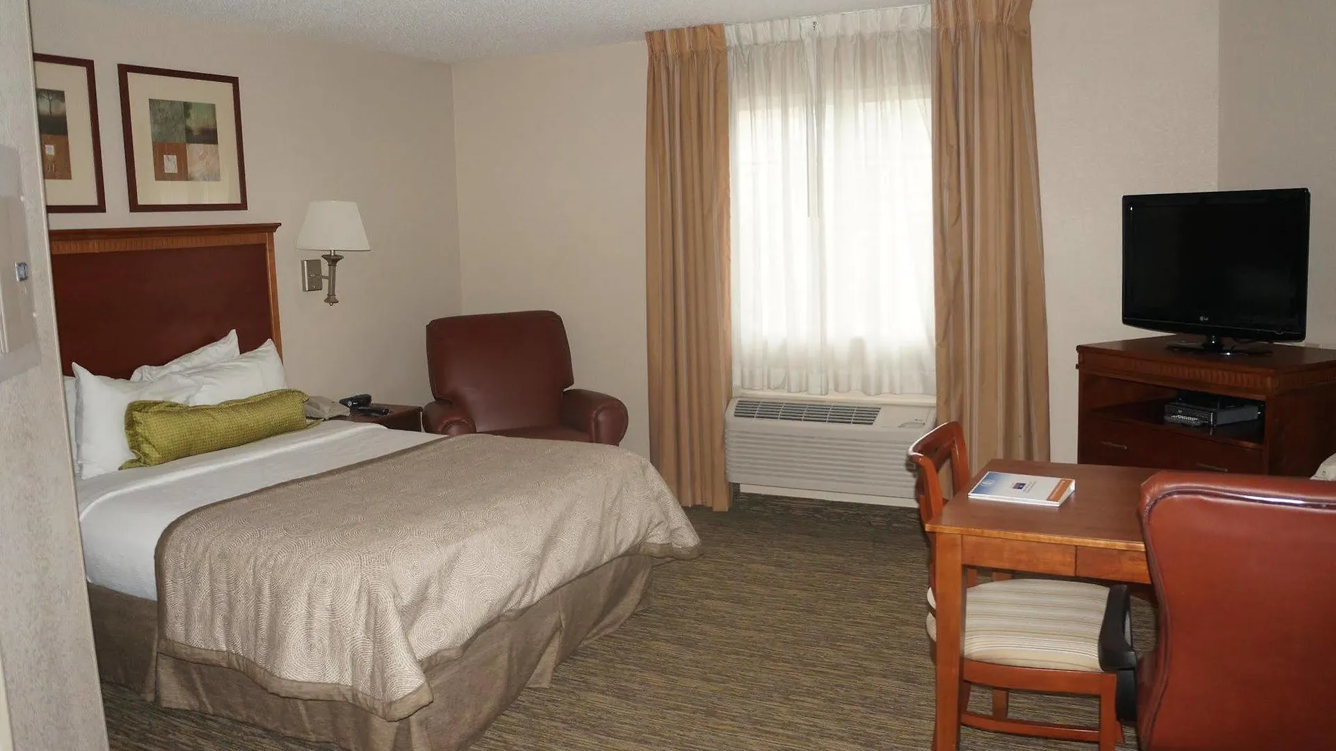 Candlewood Suites Virginia Beach Town Center By Ihg Hotel
